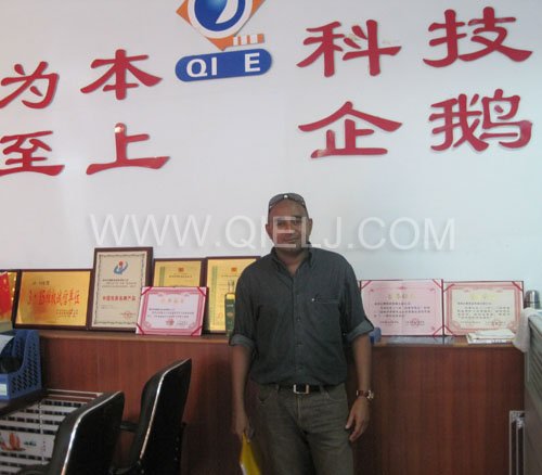 2011年7月25日，外國友人參觀考察我公司！明經(jīng)理等接待并陪同參觀！(圖1)